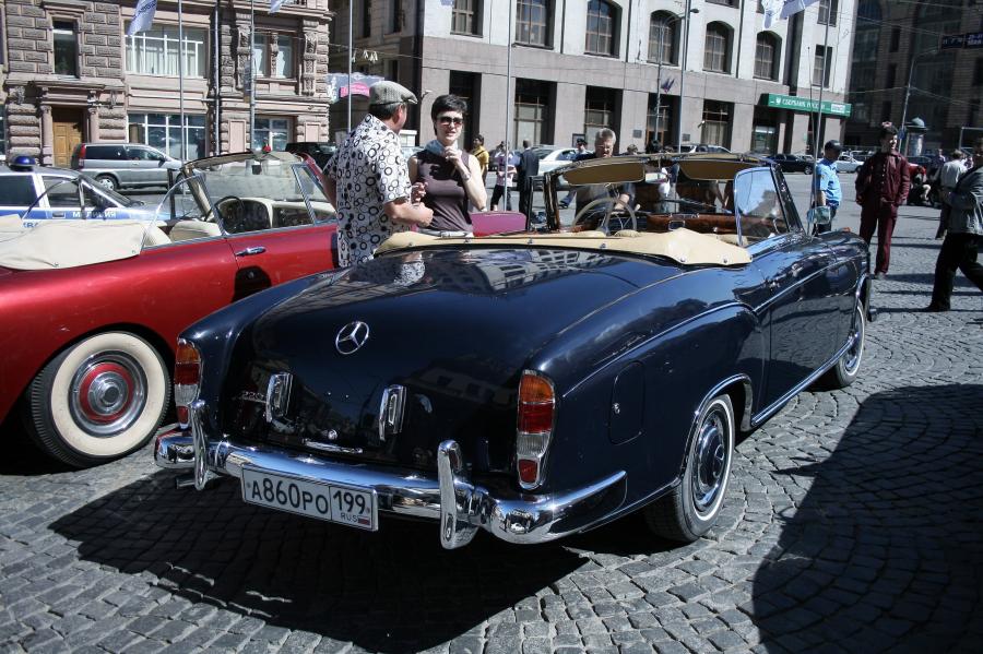  Mercedes-Benz 220S 1956 года  (фото 3 из 19)